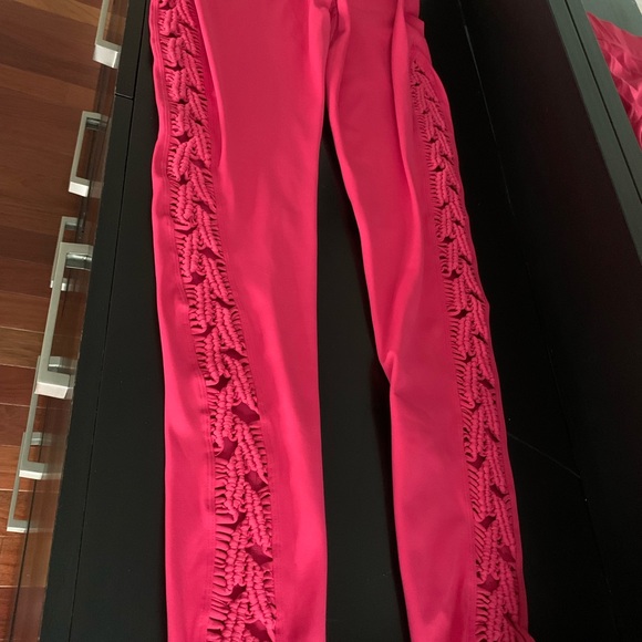 Carbon38 Macrame Leggings - Picture 3 of 3